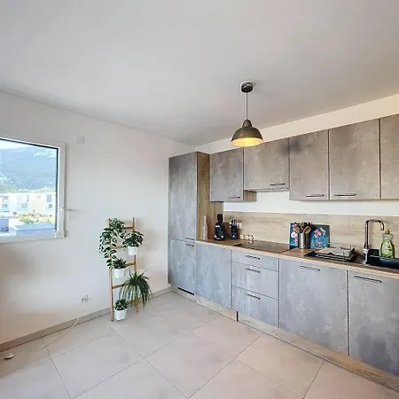 Apartman T3 Dans Neuve Avec Piscine Calvi