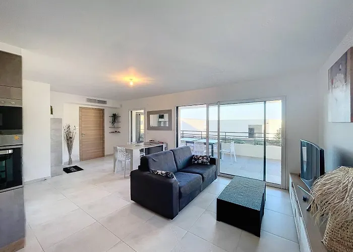 Apartamento T3 Dans Résidence Neuve Avec Piscine